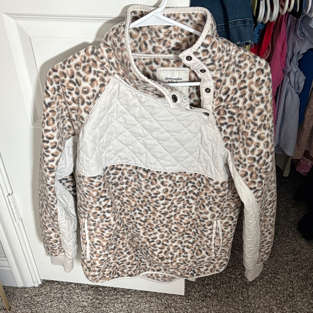 Abercrombie and fitch leopard pullover SIZE SMALL